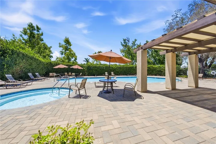 905 Hyde Court, Costa Mesa, California 92626