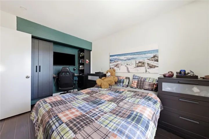 905 Hyde Court, Costa Mesa, California 92626