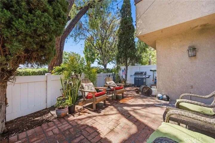 905 Hyde Court, Costa Mesa, California 92626