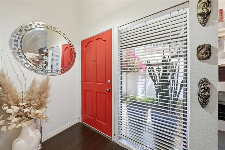 905 Hyde Court, Costa Mesa, California 92626