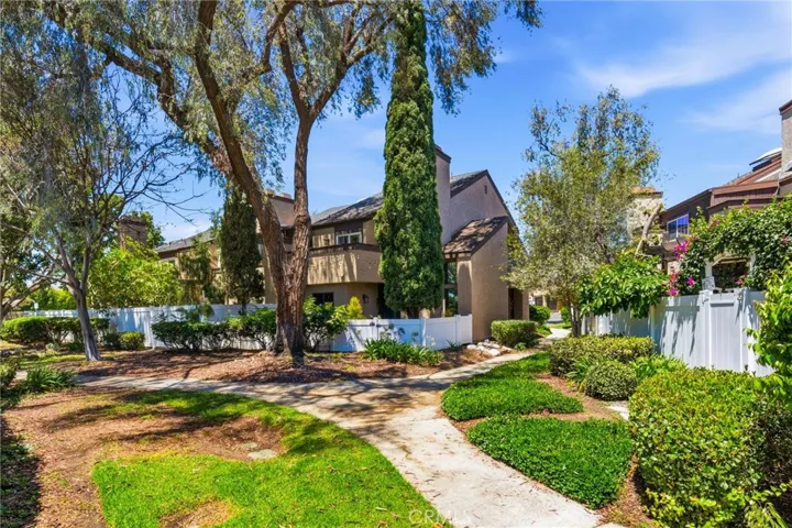 905 Hyde Court, Costa Mesa, California 92626