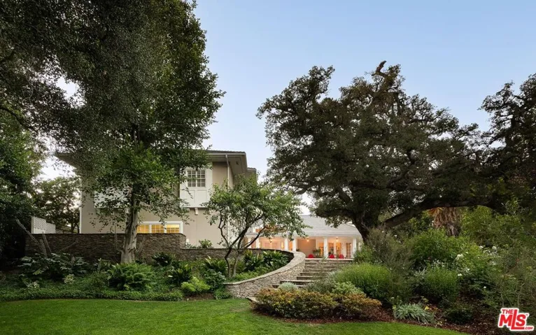 17417 Rancho Street, Encino, California 91316