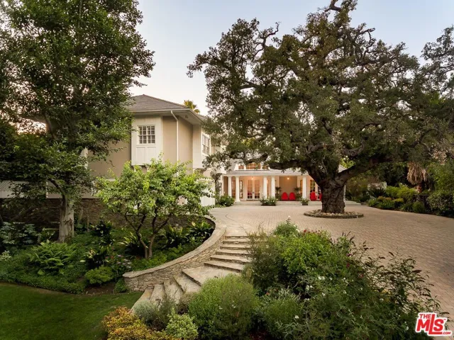 17417 Rancho Street, Encino, California 91316