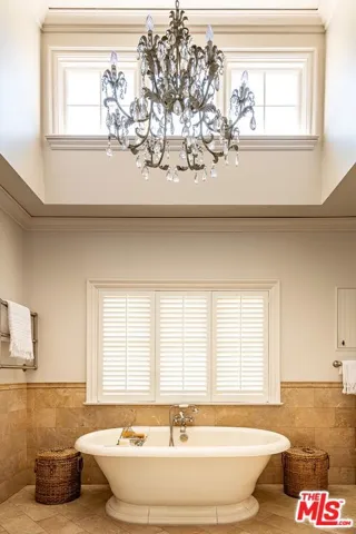 17417 Rancho Street, Encino, California 91316