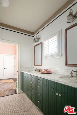 17417 Rancho Street, Encino, California 91316