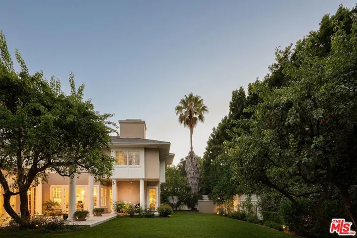 17417 Rancho Street, Encino, California 91316