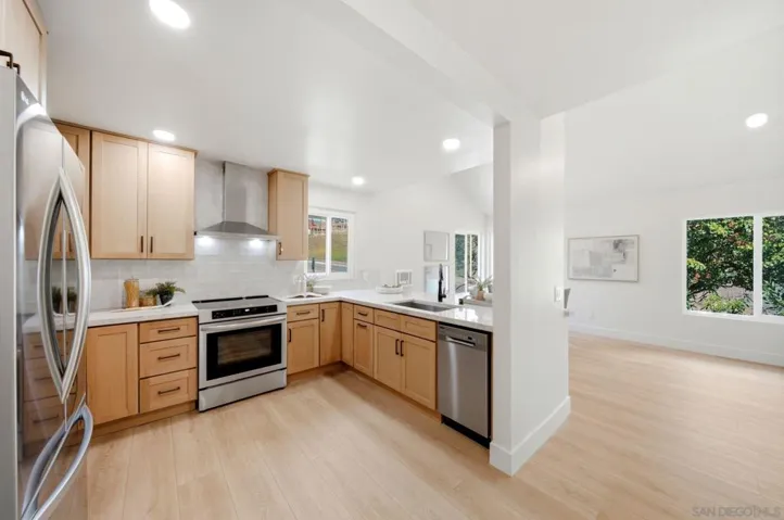 930 Via Mil Cumbres 116, Solana Beach, California 92075