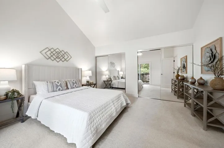 930 Via Mil Cumbres 116, Solana Beach, California 92075