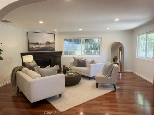 1707 Upperton, Los Angeles, California 90042