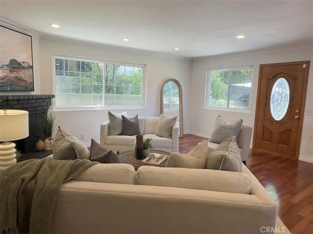 1707 Upperton, Los Angeles, California 90042