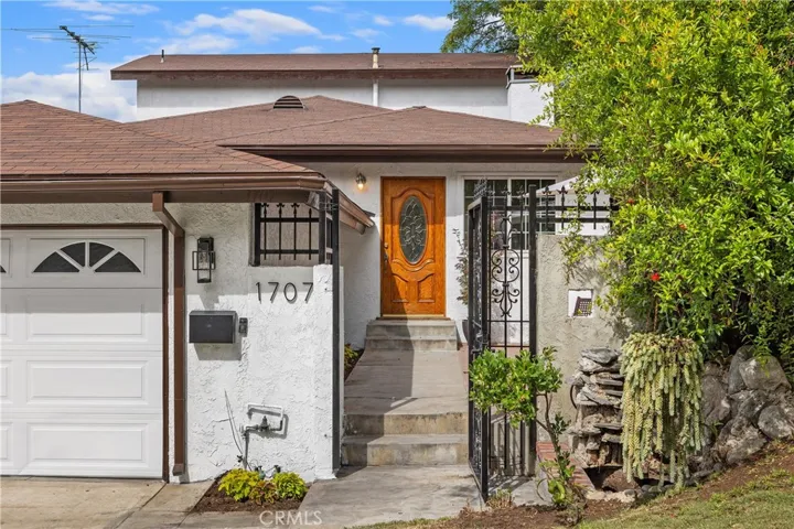 1707 Upperton, Los Angeles, California 90042