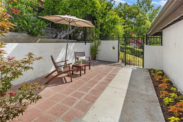 1707 Upperton, Los Angeles, California 90042