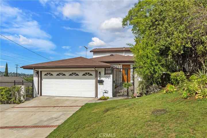1707 Upperton, Los Angeles, California 90042