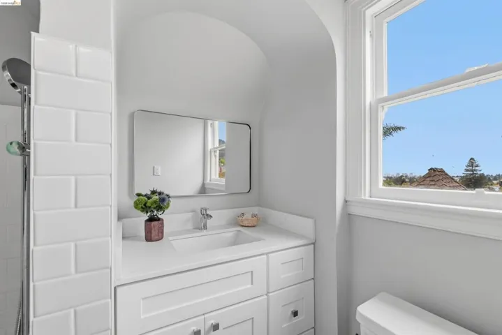 3631 Victor Ave, Oakland, California 94619