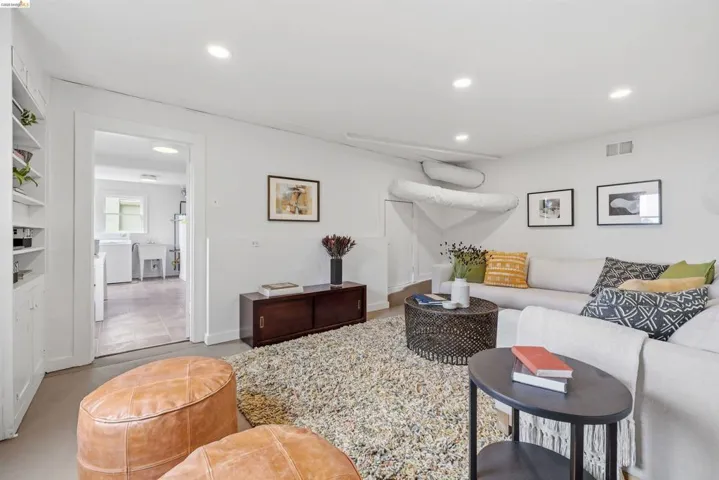 3631 Victor Ave, Oakland, California 94619