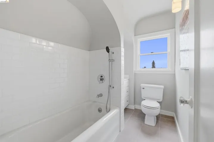 3631 Victor Ave, Oakland, California 94619