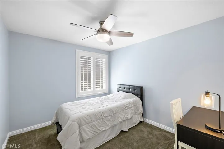 2nd Bedroom not digitally staged