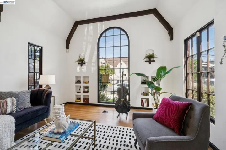 2600 55th Avenue, Oakland, California 94605