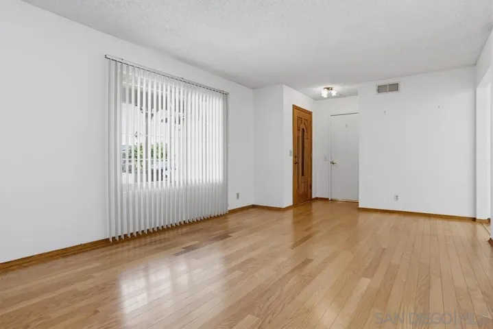 8495 Flanders, San Diego, California 92126