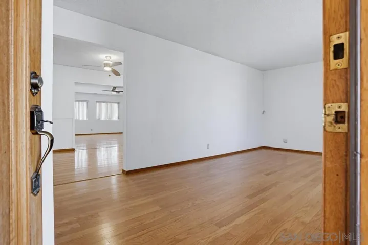 8495 Flanders, San Diego, California 92126