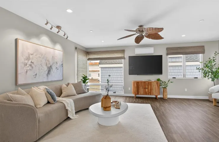 3828 Mission Blvd, San Diego, California 92109