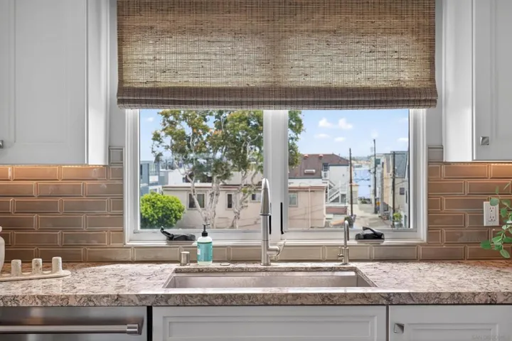 3828 Mission Blvd, San Diego, California 92109