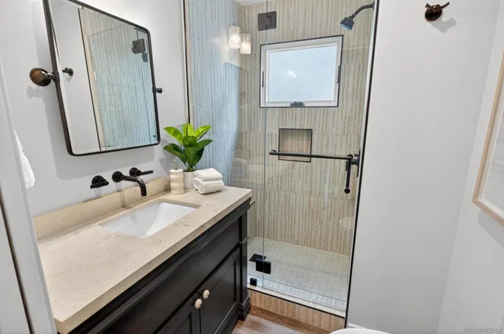 3828 Mission Blvd, San Diego, California 92109