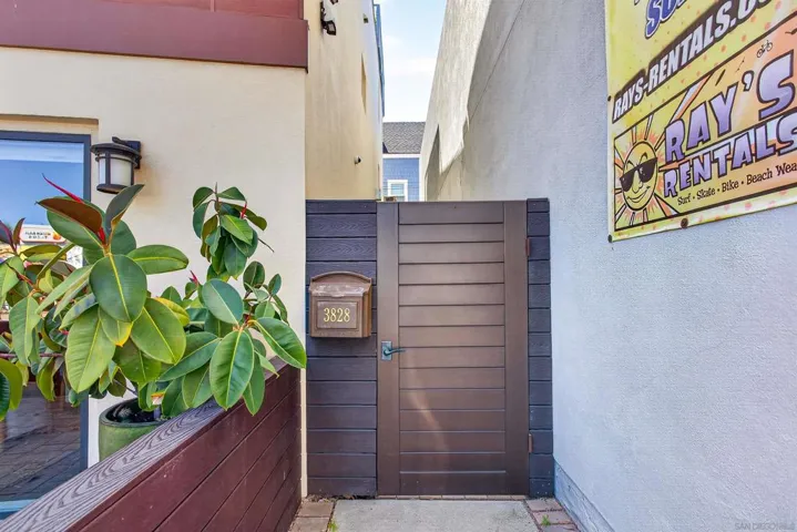 3828 Mission Blvd, San Diego, California 92109