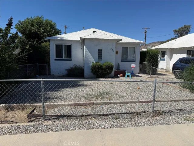 113 S Snyder Ave, Tehachapi, California 93561
