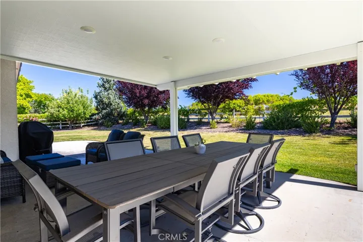 Large vinyl covered patio great for entertaining