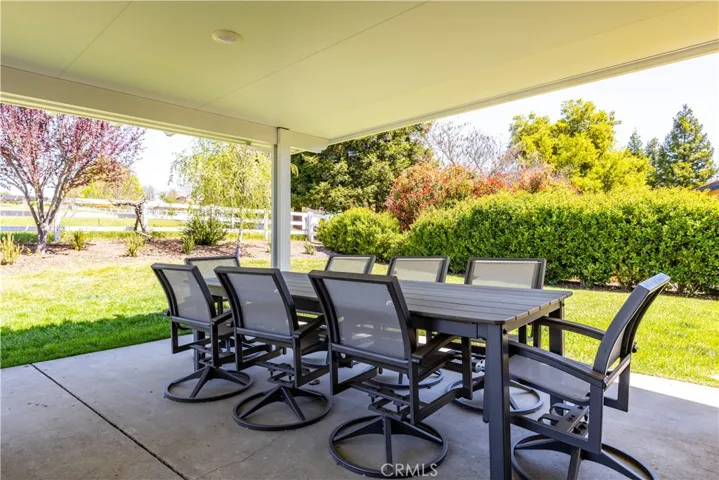 Hedges give great privacy between the neighbors and a plus oversized lots