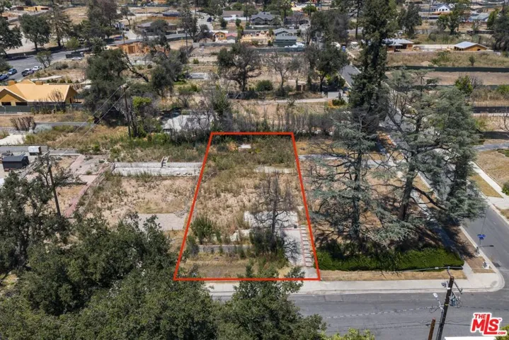 211 E Mendocino Street, Altadena, California 91001