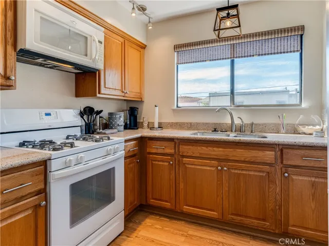 Unit C - Kitchen