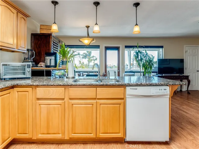 Unit B - Kitchen