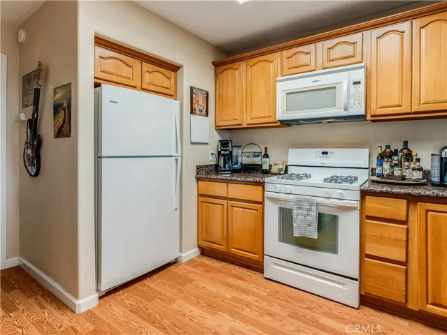 Unit B - Kitchen