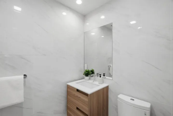 998 Burnett Avenue, San Francisco, California 94131