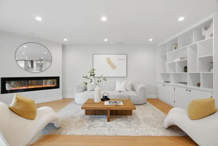 998 Burnett Avenue, San Francisco, California 94131