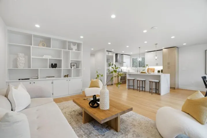 998 Burnett Avenue, San Francisco, California 94131