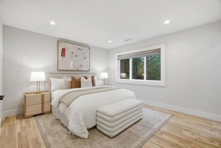 998 Burnett Avenue, San Francisco, California 94131
