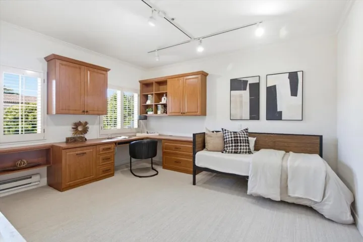 1233 Bellevue 9, Burlingame, California 94010