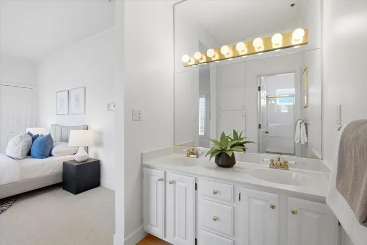 1233 Bellevue 9, Burlingame, California 94010