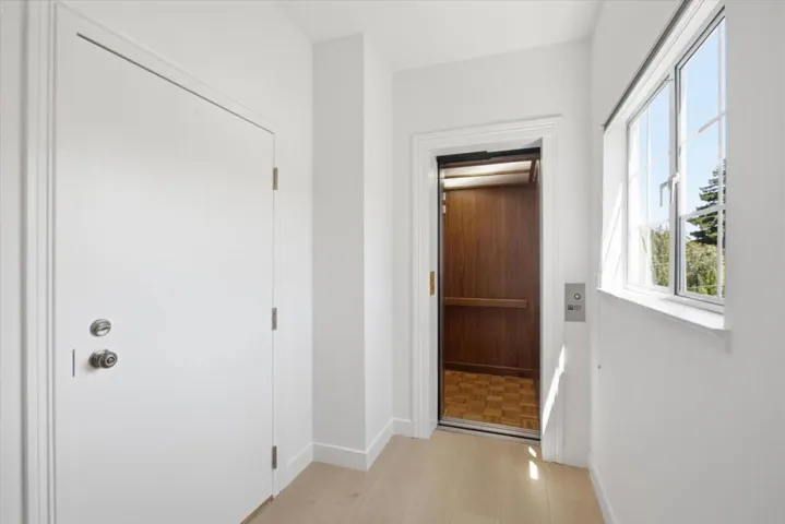 1233 Bellevue 9, Burlingame, California 94010