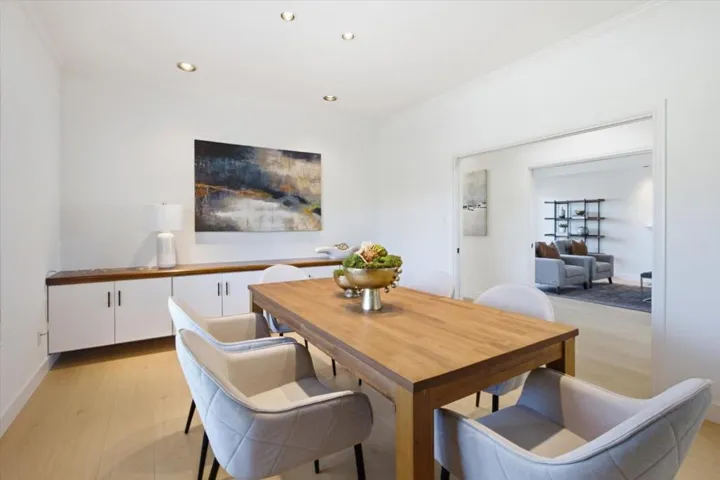 1233 Bellevue 9, Burlingame, California 94010