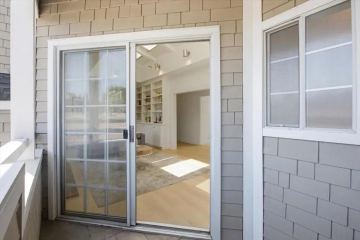1233 Bellevue 9, Burlingame, California 94010