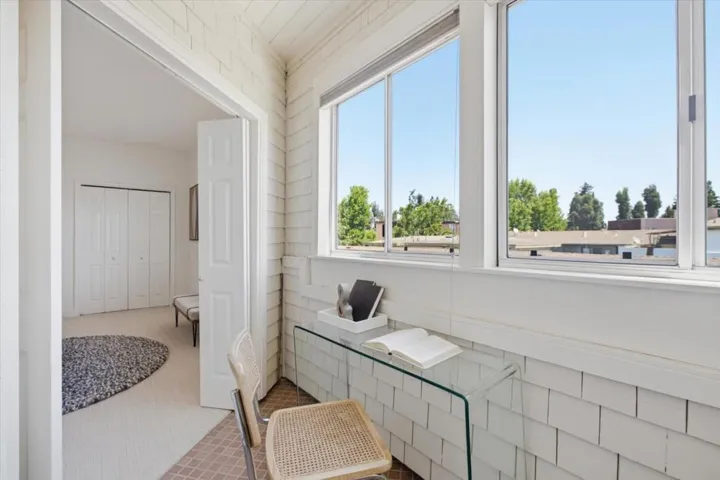1233 Bellevue 9, Burlingame, California 94010