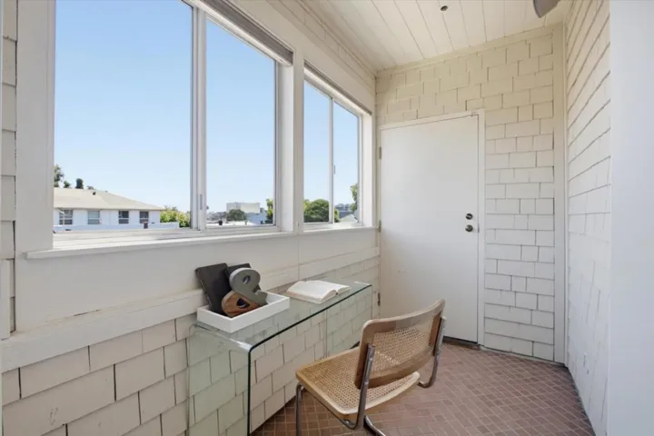1233 Bellevue 9, Burlingame, California 94010