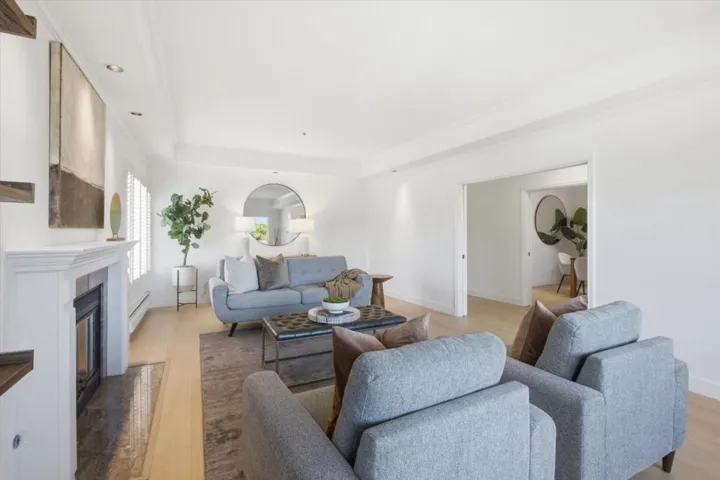 1233 Bellevue 9, Burlingame, California 94010