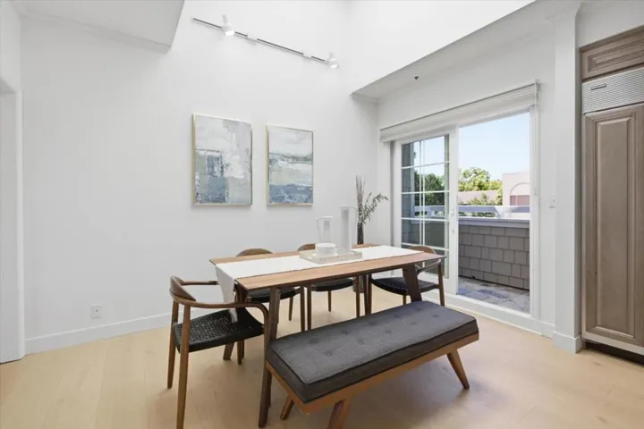 1233 Bellevue 9, Burlingame, California 94010