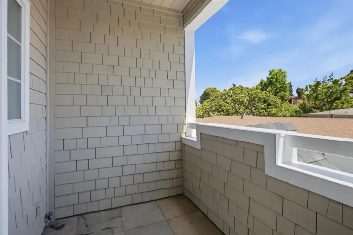 1233 Bellevue 9, Burlingame, California 94010