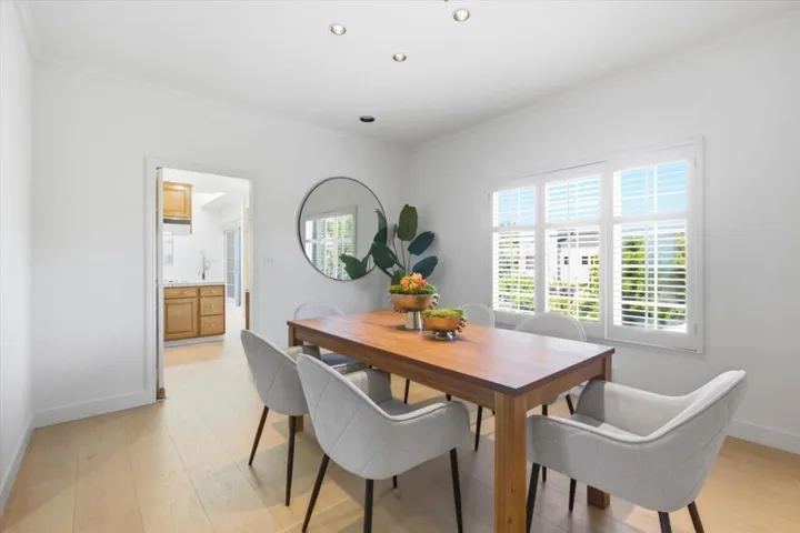 1233 Bellevue 9, Burlingame, California 94010